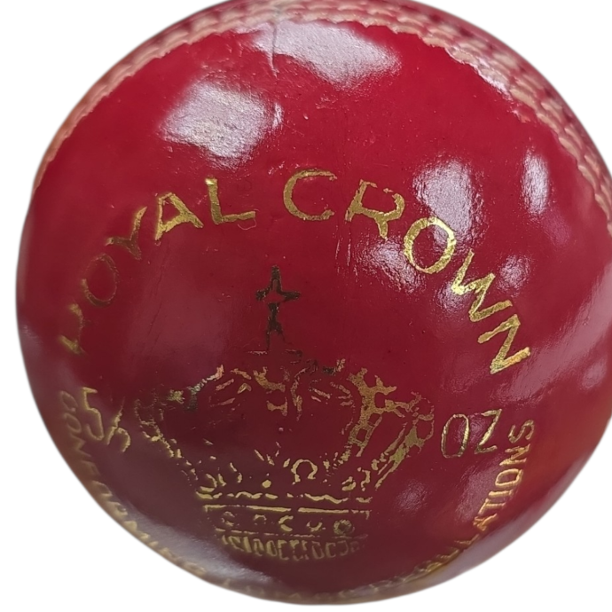 GRADDIGE CRICKET BALL ROYAL CROWN 156g RED