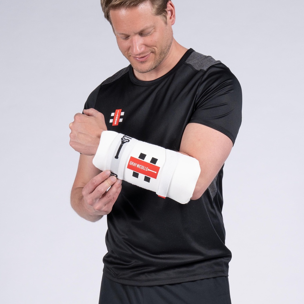 GRAY NICOLLS CRICKET ARM GUARD TEST